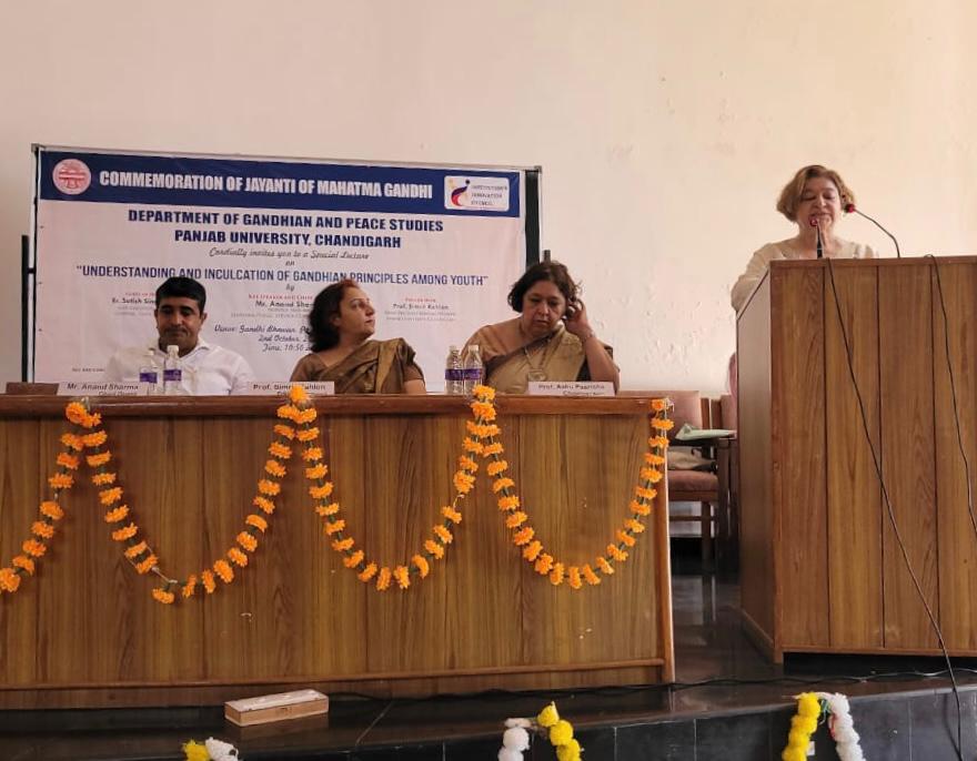 पंजाब विश्वविद्यालय, चंडीगढ़ ने 23 सितंबर, 2024 से 2 अक्टूबर, 2024 तक महात्मा गांधी की जयंती पर एक सप्ताह का समारोह आयोजित किया।